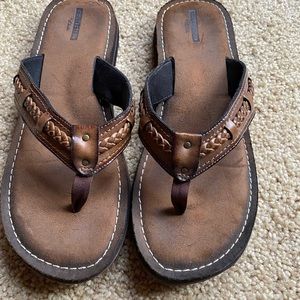 Clarks Size 10 Flip Flops